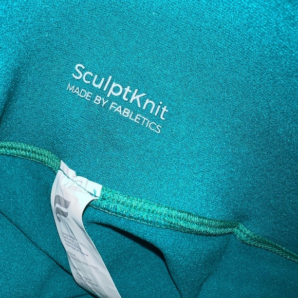 Womens BNWT Fabletics Leggings Large - Picture 2 of 6